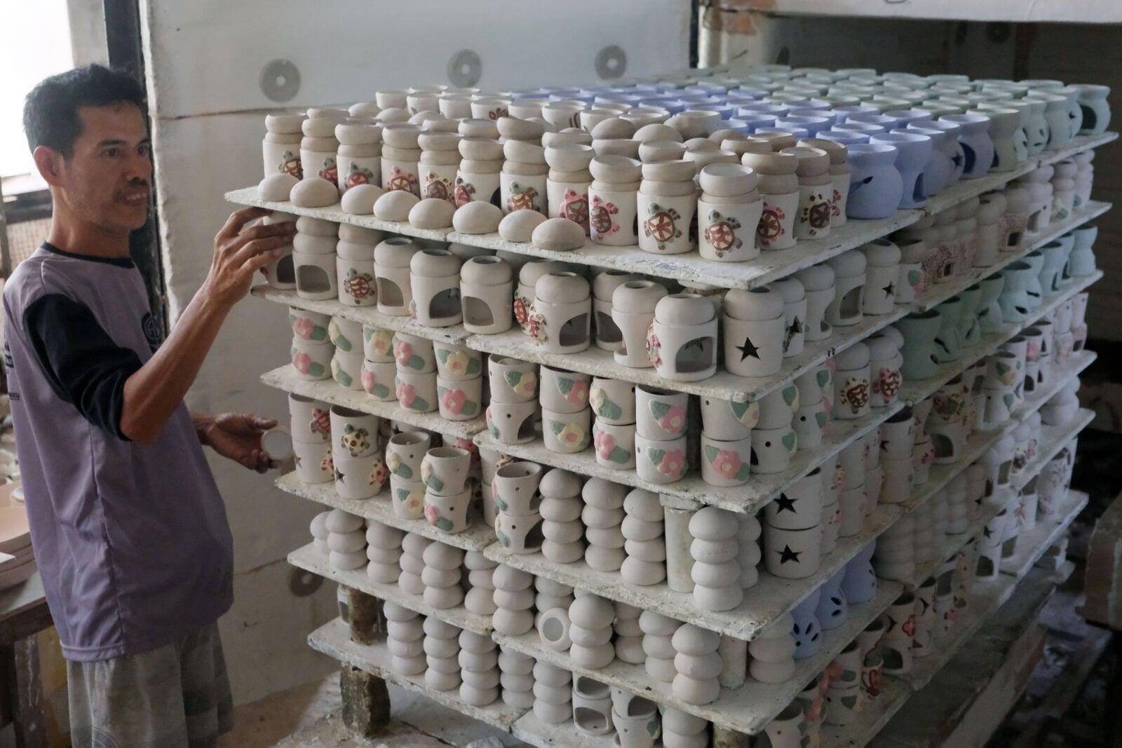 短信ニュース：「世界４位の陶磁器生産国」へ、産業省が成長に自信