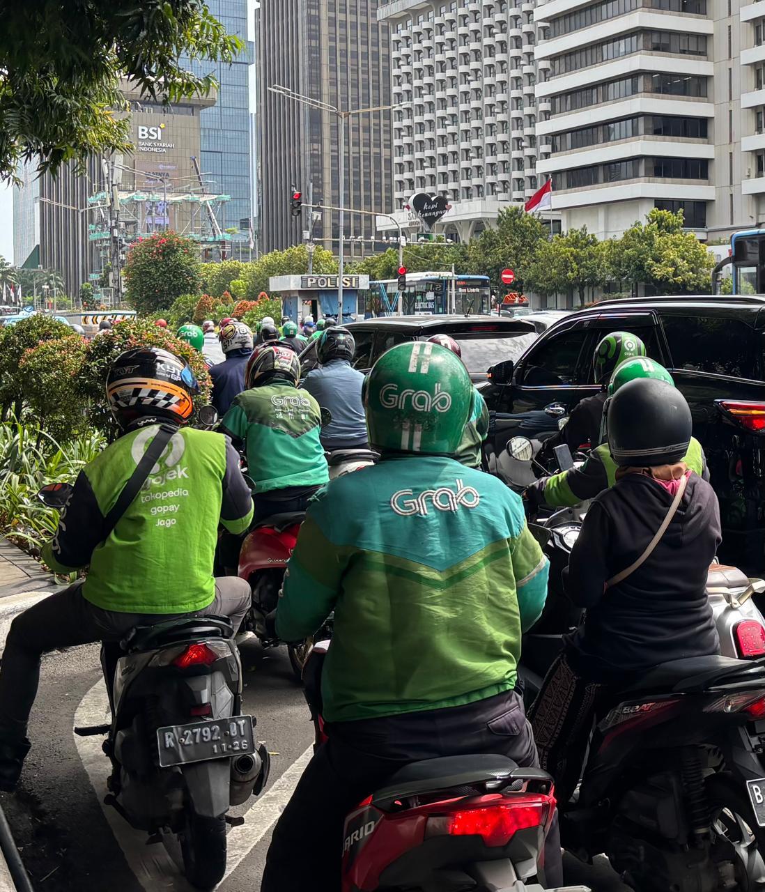 連載 グラブ・GoTo統合再燃㊤