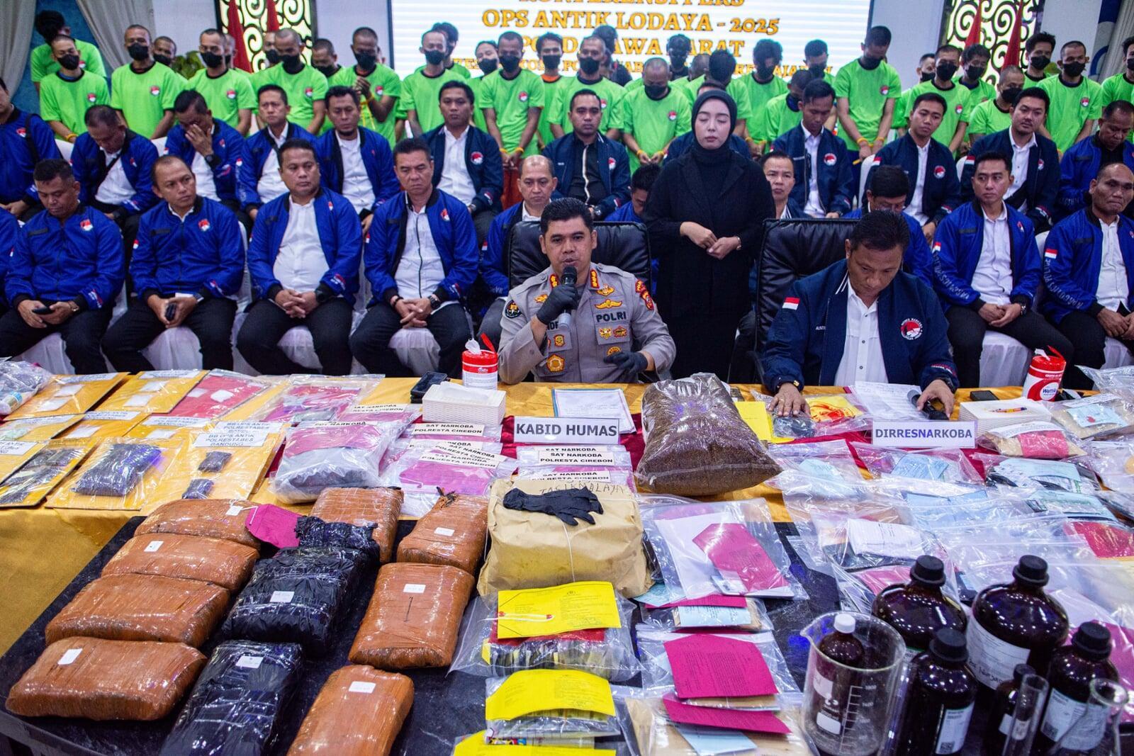 短信ニュース：ＴＮＩ兵、ランプン高速事故で数万錠の覚醒剤発見