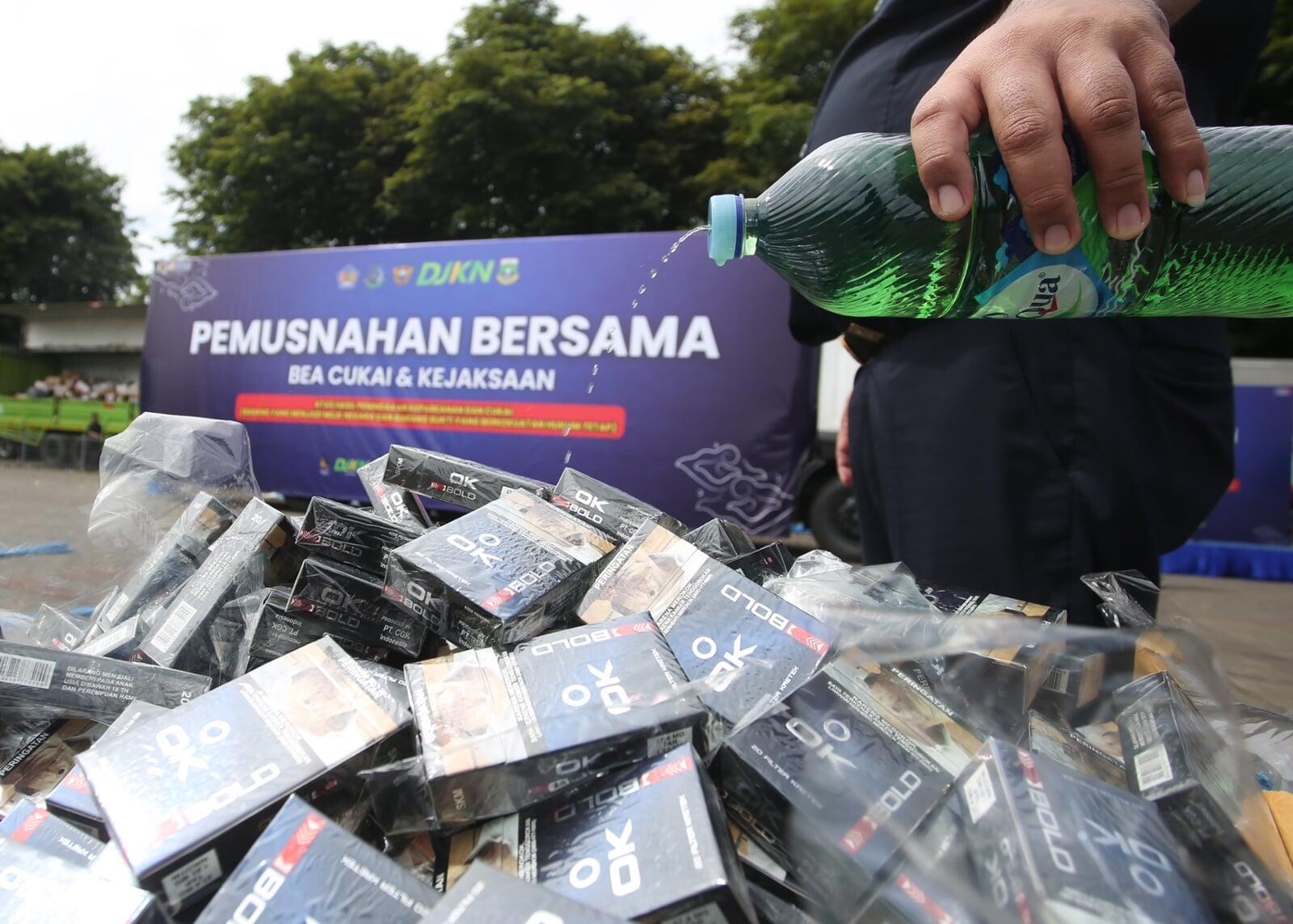 短信ニュース：たばこ違法流通、背景は「安い商品求める国民」