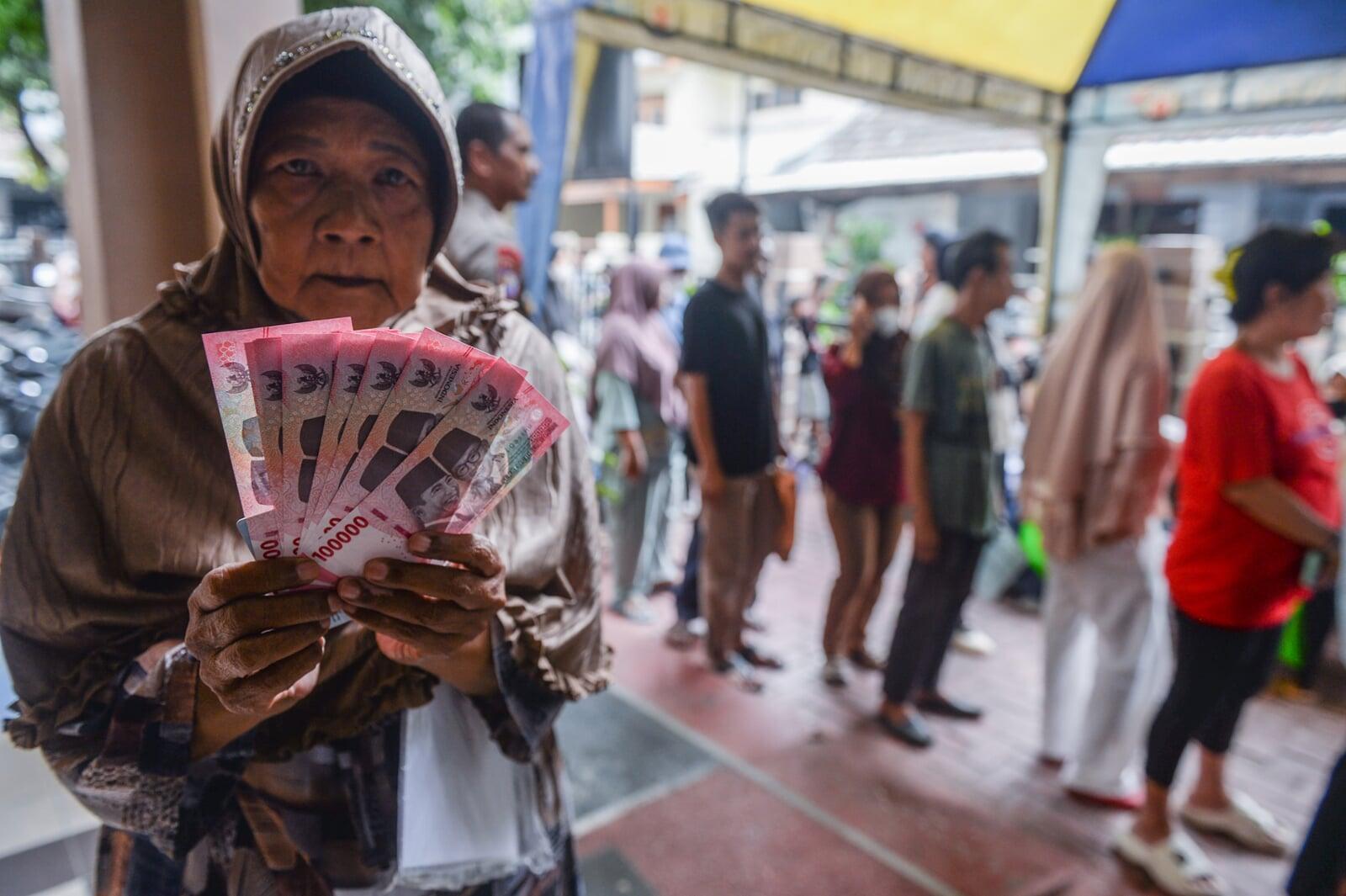 現金給付は3500万世帯が対象