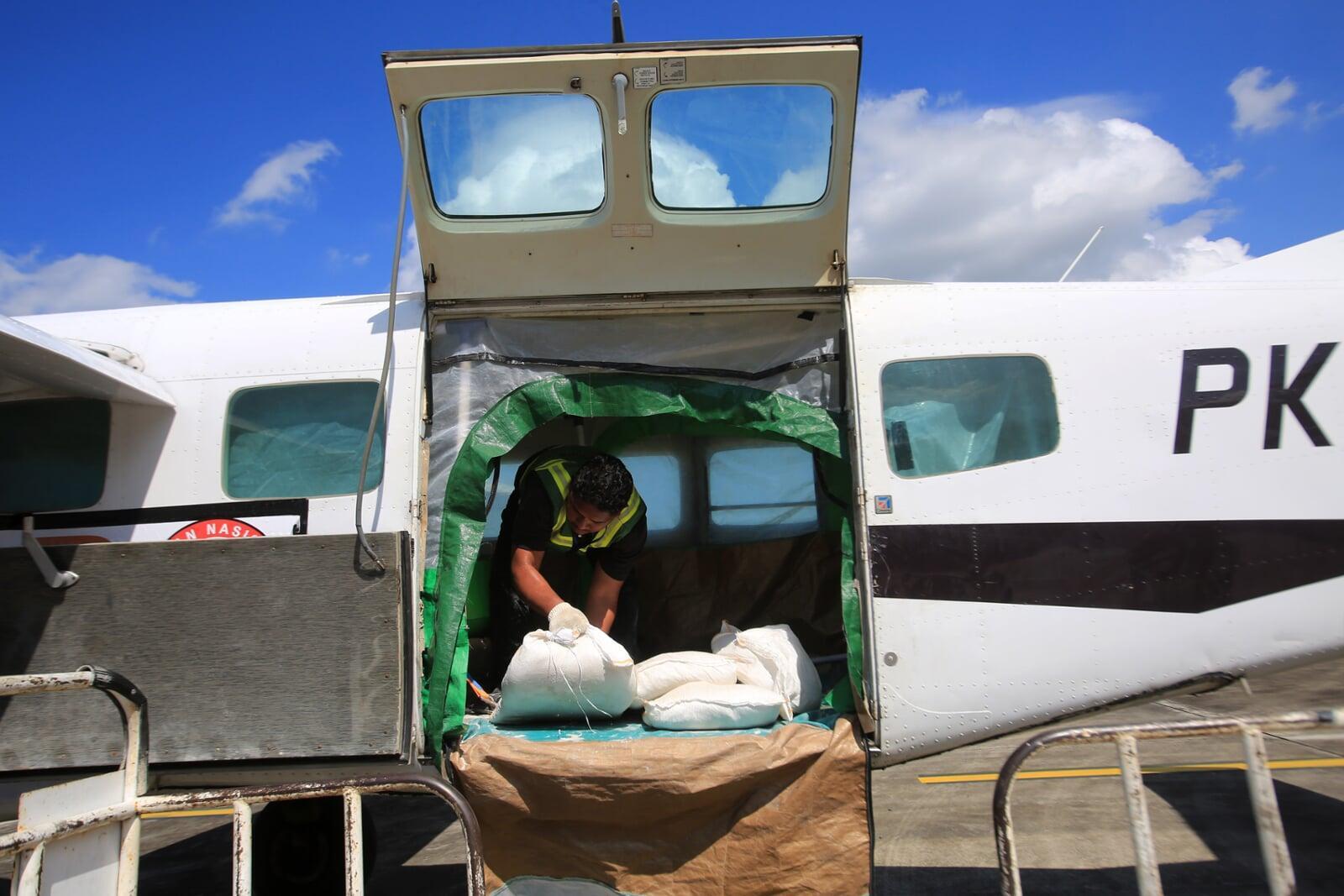 短信ニュース:スマトラ島で人工降雨作戦開始