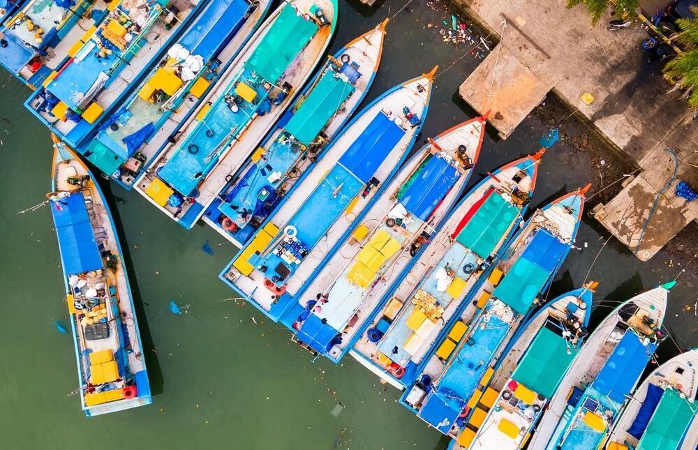 短信ニュース：押収外国船、爆沈せず漁民へ供与を提案